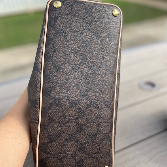 Coach Peyton Signature Satchel - Picture 6 of 7